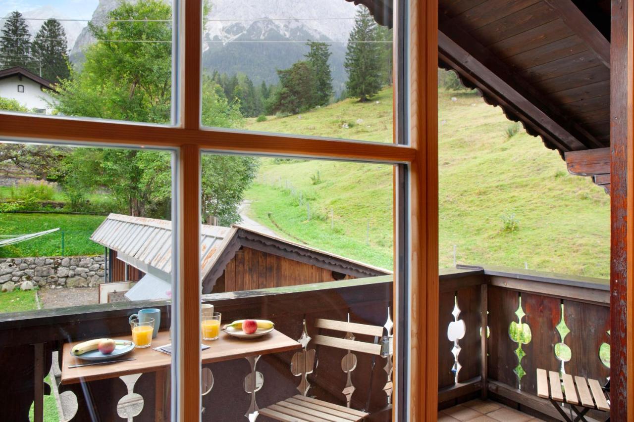 Ferienwohnung Zugspitznest Грайнау Екстер'єр фото